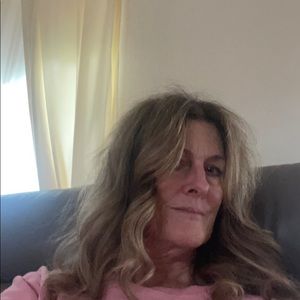 Meet your Posher, Liz